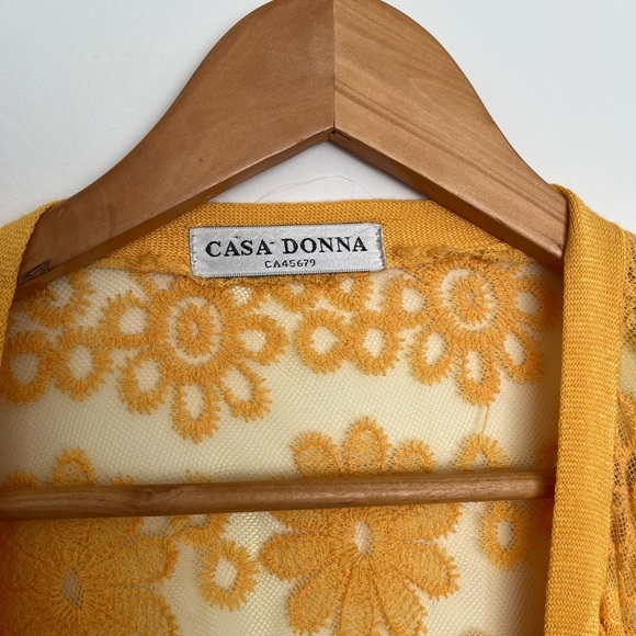 Mustard Yellow Lace Back Cardigan Floral Boho Lightweight Sweater Size M - Picture 3 of 6